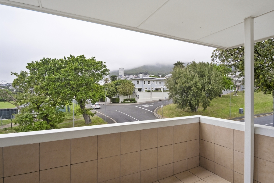 2 Bedroom Property for Sale in Oranjezicht Western Cape